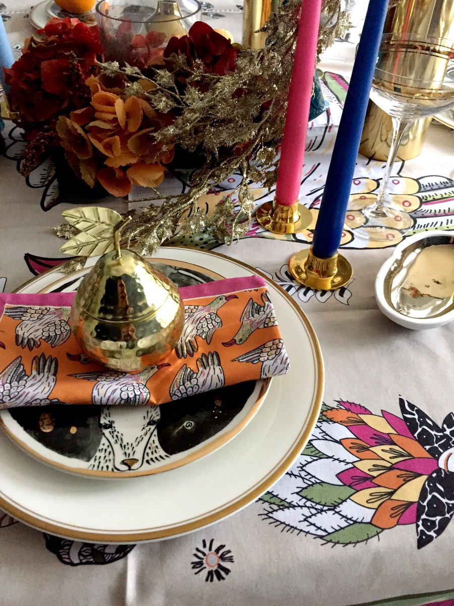 SeasonsInColour's tweet photo. Candles &amp; candleholders #esteranderik
Pebble vessel in gold and white: @nisilivinguk 
Tablecloth &amp; napkins @HalstedDesign 
Glasses @lsa_int https://t.co/89shjfvEso