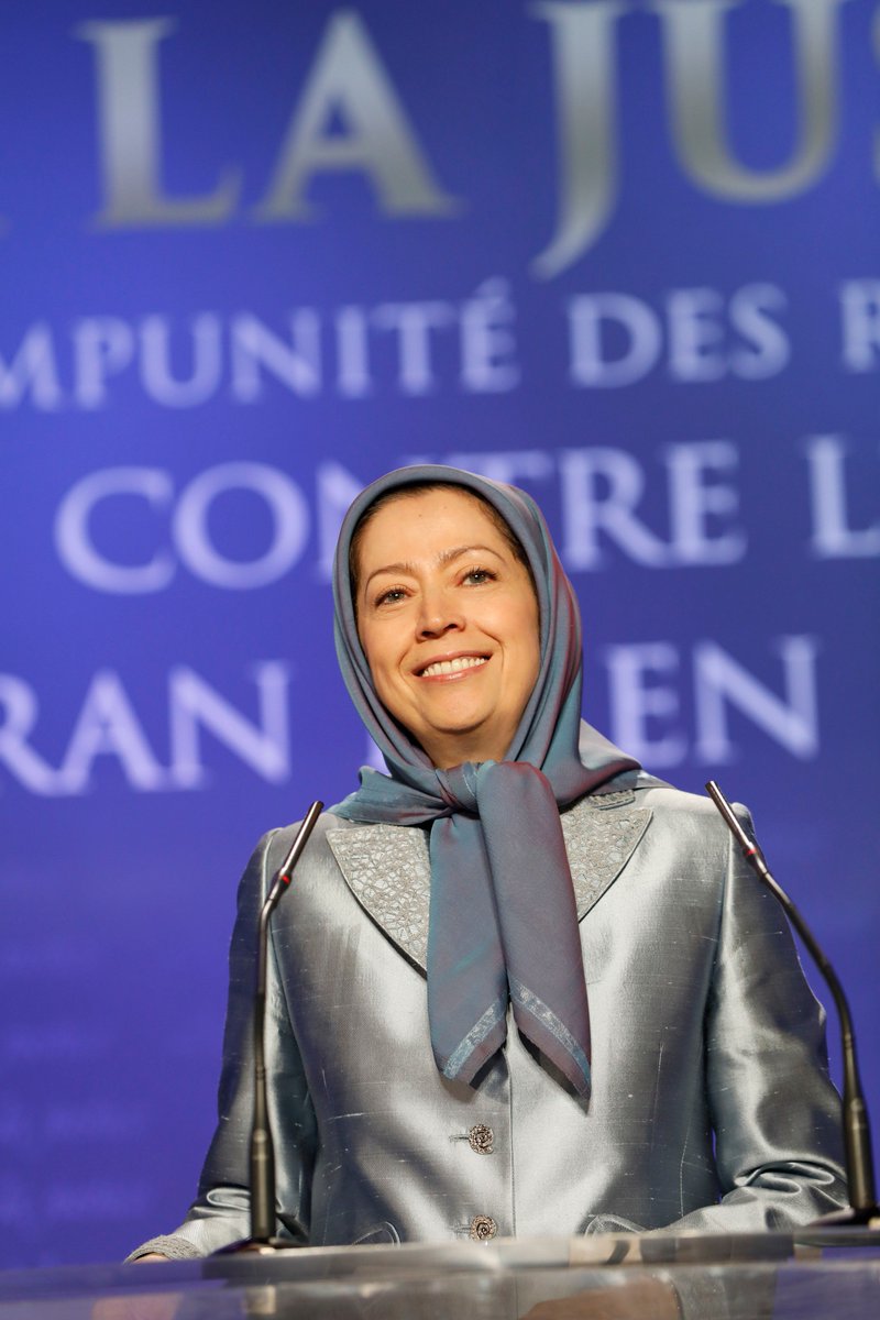Maryam_Rajavi_P's tweet photo. مردم با اعتراض‌های روزانه قیام بزرگ علیه ولایت فقیه را تمرین می کنند، قیام بزرگ برای آزادی
#ایران https://t.co/fvxBlY6HpG