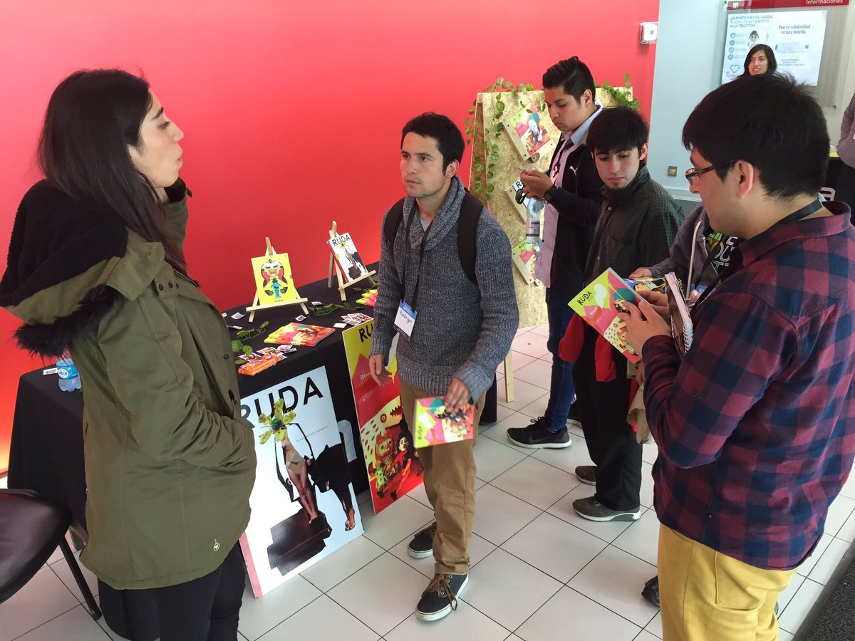 CasaWChile's tweet photo. @RevistaRuda difundiendo su tremenda plataforma para emprendedores y pymes locales en nuestro #startupweekendccp #colaboracion #ecosistema https://t.co/VMwwlB8c3N