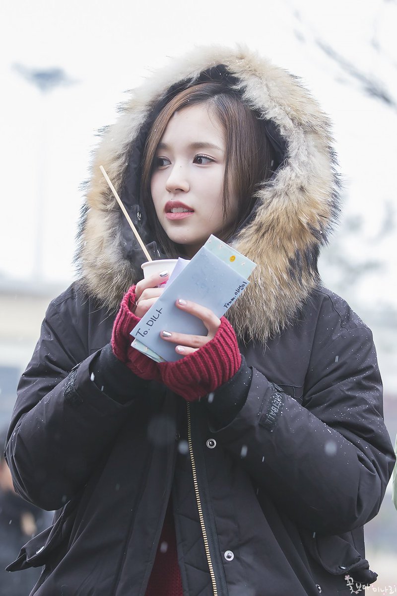 _Flower_Mina's tweet photo. 161126 미니팬미팅 미나 
오늘 추운데 여기저기 스케줄 소화하느라 수고많았어유.. 푹푹푹푹푹자 
#MINA #TWICE #미나 #트와이스 https://t.co/Zls1oTlKIf