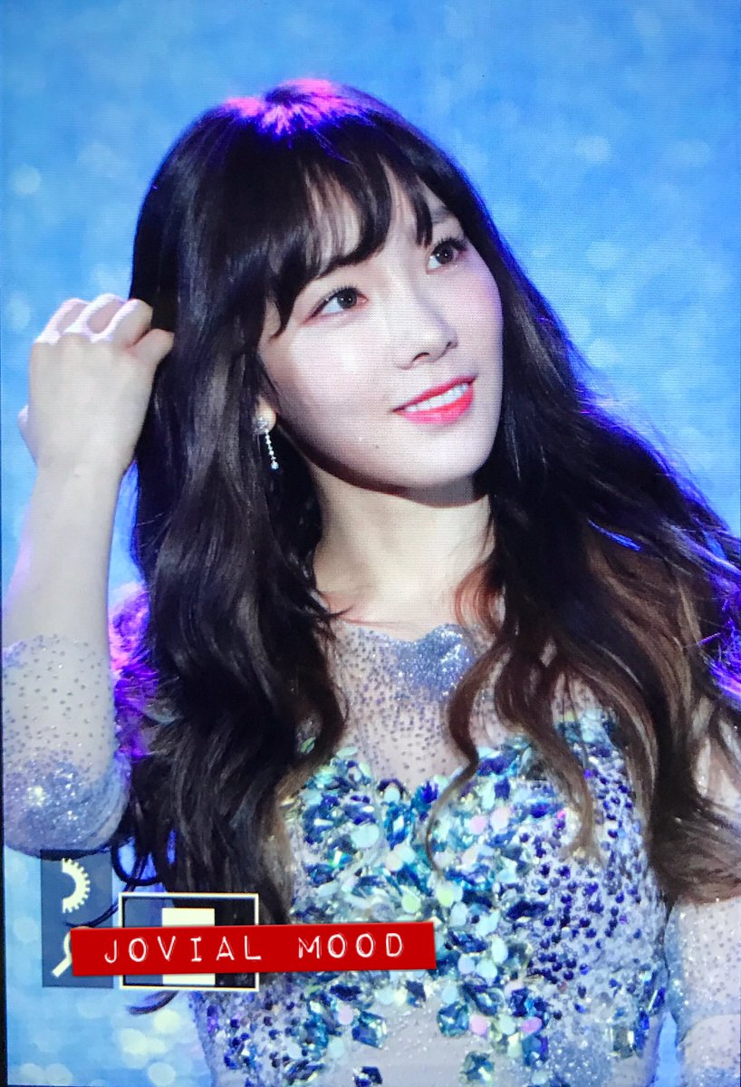 jovialmood39's tweet photo. 161126 #태연 #taeyeon (2) https://t.co/3As7N5MaOz