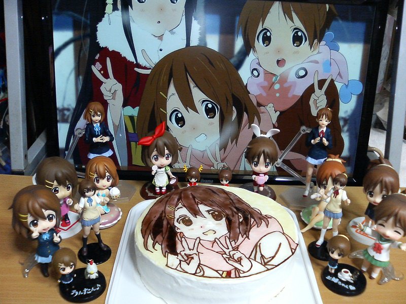 yuiui_love2's tweet photo. 唯ちゃんお誕生日おめでとう！
唯ちゃんのすべてが大好きです！
これからも憂ちゃんと二人で、暖かい笑顔を見せてくださいね。

 #平沢唯生誕祭 
 #平沢唯生誕祭2016 
 #11月27日は唯ちゃんの誕生日 https://t.co/i8YNg0nW1U