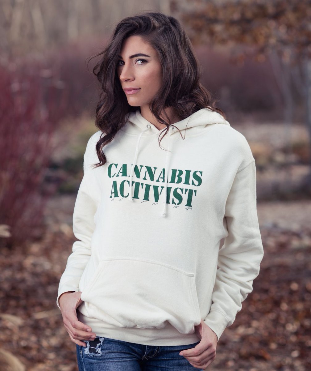 HempClothes's tweet photo. #Organic 🌱 #biodegradable ♻️ #hempplastics #CannabisActivist #HempClothing #Kickstarter #Hemp #Fashion #crowdfunding https://t.co/w045uyAVWf https://t.co/ZlUgolcQHh