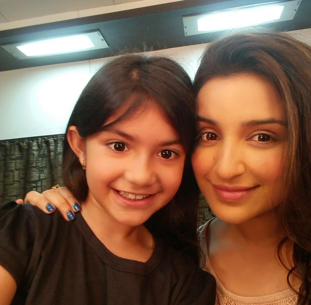 TishaChopra10's tweet photo. #MeriPyaariBindu12thMay
Bindu with her little version , hehe!! They look similar some what .. https://t.co/P60HFviqgI