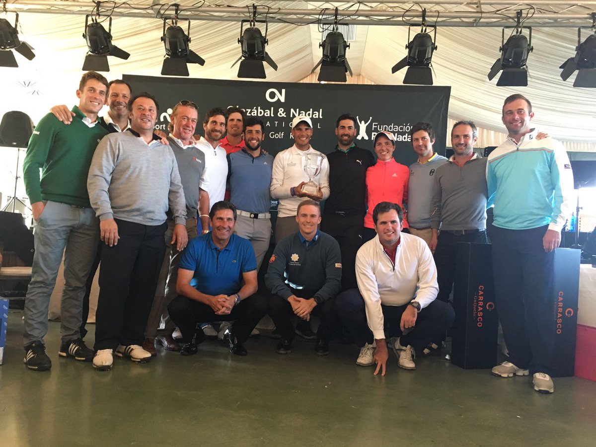 frnadal's tweet photo. Entrega premios de 4a edición #Olazabal&Nadal Invitational, torneo de #golf con fines benéficos #ON2016 #Mallorca https://t.co/TUneAg5iZ9