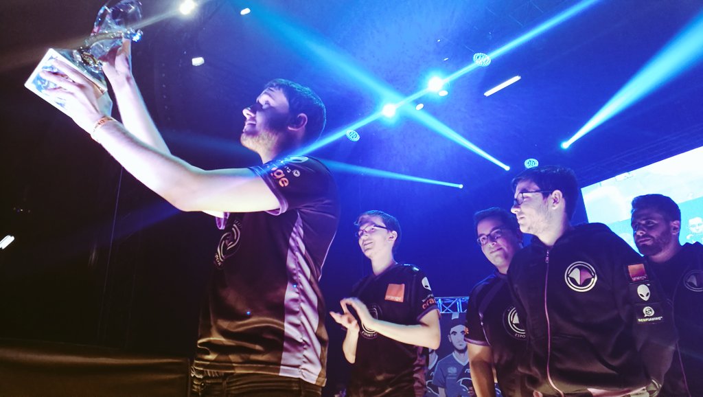 MGG_France's tweet photo. Nos @Millenium_LoL remportent le Challenge France 2016 au #TGS2016 ! 🏆
#MFighting https://t.co/nraXuqq28c