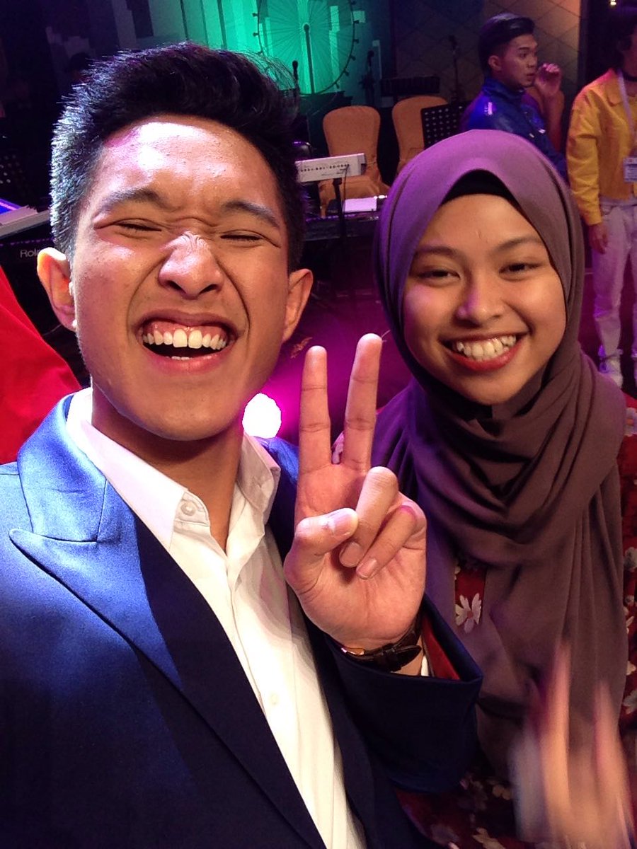 MaisarahAHR's tweet photo. You rock the stage! Thank you so much for tonight ziz  ❤ https://t.co/s4LLiA6llj