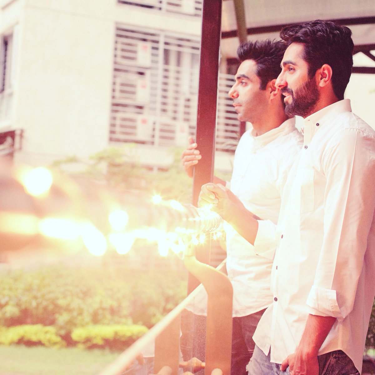 Latayush's tweet photo. The Khurrana brothers. 😍
#MeriPyaariBindu12thMay https://t.co/EBfbQm3ax4
