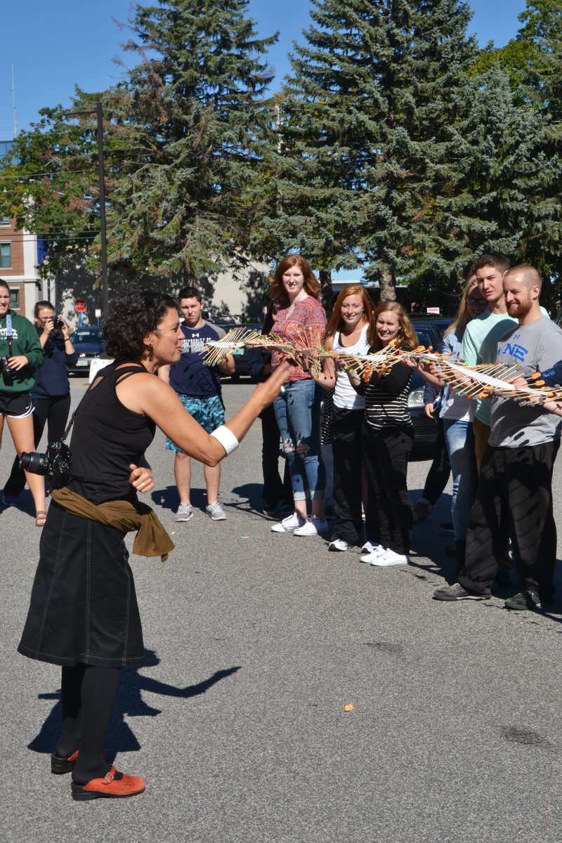 12/1 #ArtistInResidence <a href="/kimbernardart/">Kim Bernard</a> talk, 5-6pm at #UNE #artsci #tinyhouse #Salsa #Dancing  facebook.com/events/1879482…