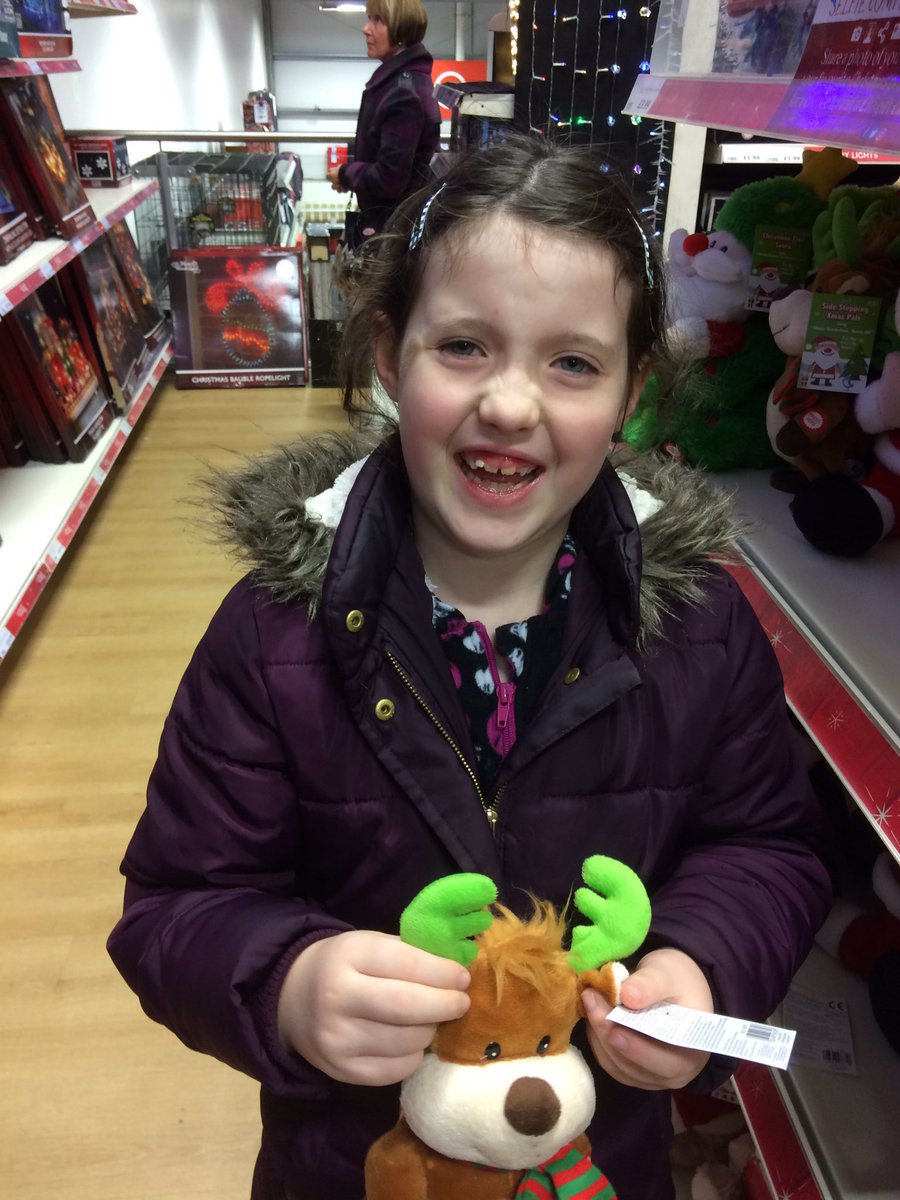 xTara80x's tweet photo. @TheRangeUK My daughter loves the side stepping figures #RangeGrotto https://t.co/Vp5P7aoHkl