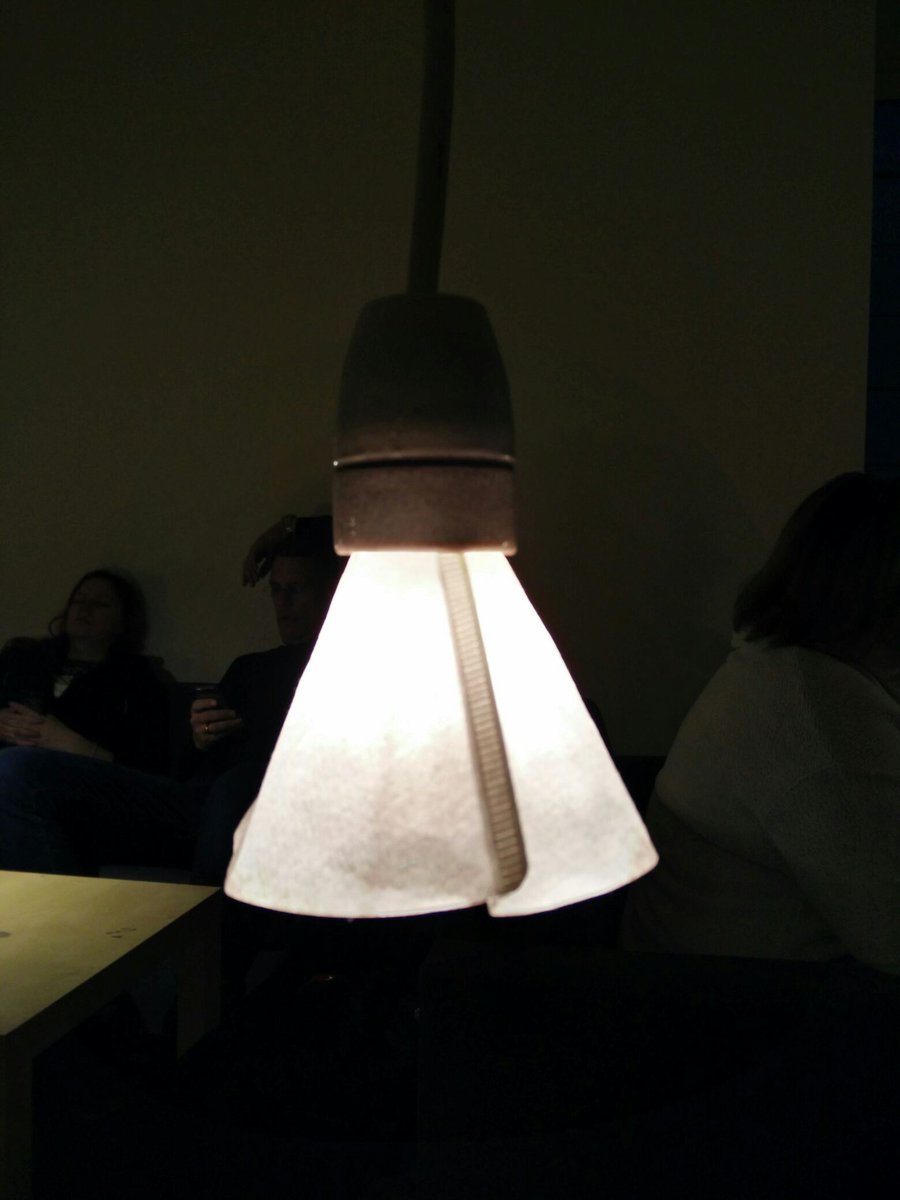 dome_keller's tweet photo. .@alles_Mist Lampe für dich? https://t.co/O4Yepbllem