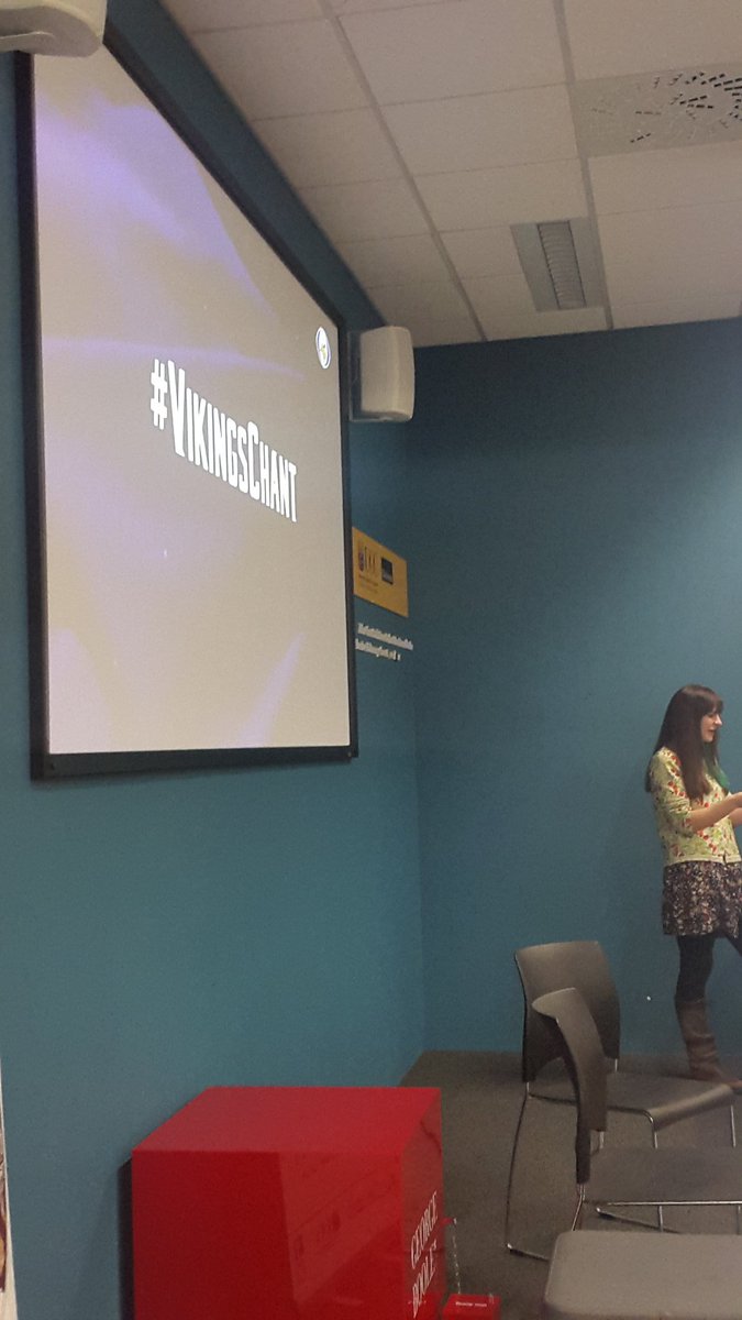 SarahBaccianti's tweet photo. Eleanor Rosamund Barraclough: from one Viking to another! #VikingChant #RediscoveringVikings @UCC @Vikings https://t.co/P8oDADIvN2
