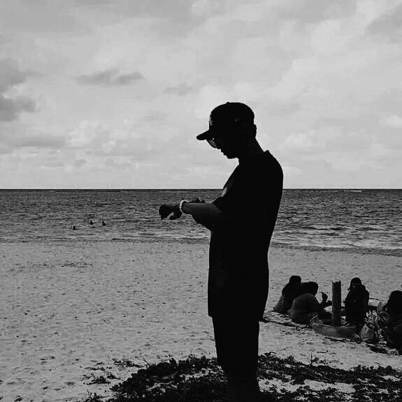 infiniterules's tweet photo. Happy birthday to my happy virus, pcy!!!!! #HappyChanyeolDay ♡♡♡♡ https://t.co/7Jpp41qrVd