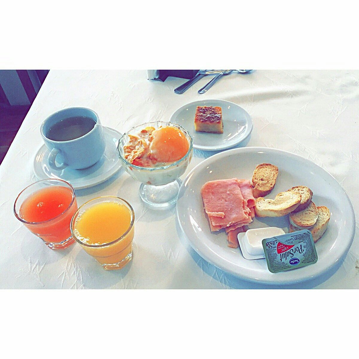 HaileyBal_'s tweet photo. Desayuno con mi amor https://t.co/xmFqBaxMFB