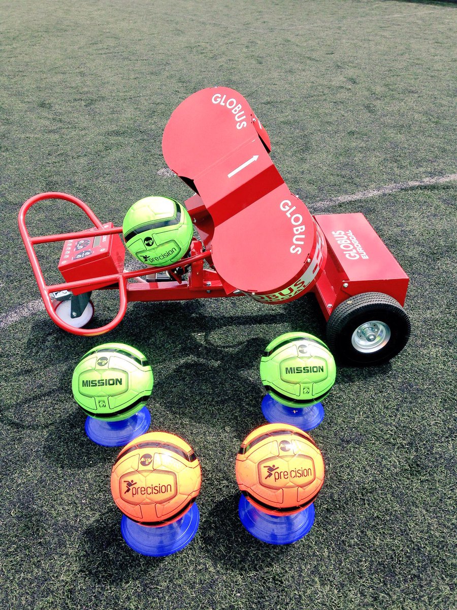 robtoptouch's tweet photo. GREAT FOR CHRISTMAS SOCCER CAMPS ADD SOME MORE FUN. £20 per hour all equipment/ F.A qualified operator supplied #Fun #firsttouch ⚽️⚽️⚽️⚽️ https://t.co/pDh8nXWNeH