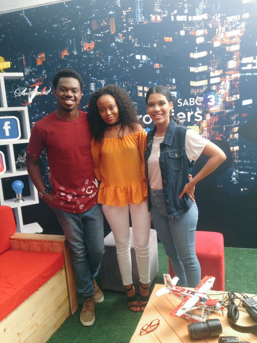 Tumi_Menyatswe's tweet photo. Saturday well spent talking Tech with the @exfrontiersTV team. #AwesomenessLoading #TechShows https://t.co/PZdiDEeI7g