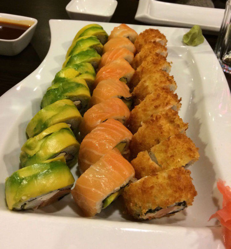 Sushiban's tweet photo. Ya viniste a conocer nuestro nuevo local en Keneddy? A un costado de Alto Las Condes y junto al sabor americano de Jimmy´s! Una gran mezcla! https://t.co/8a84BrH46R