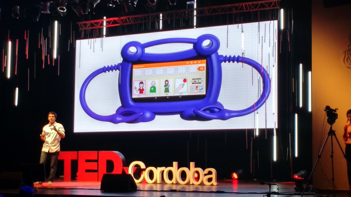 YoGontorres's tweet photo. ¿Como transformar un problema en una solución? Gracias amigo @quequecosta por inspirar. #OTTAAProject #TEDxCórdoba https://t.co/7uSBnnICoV