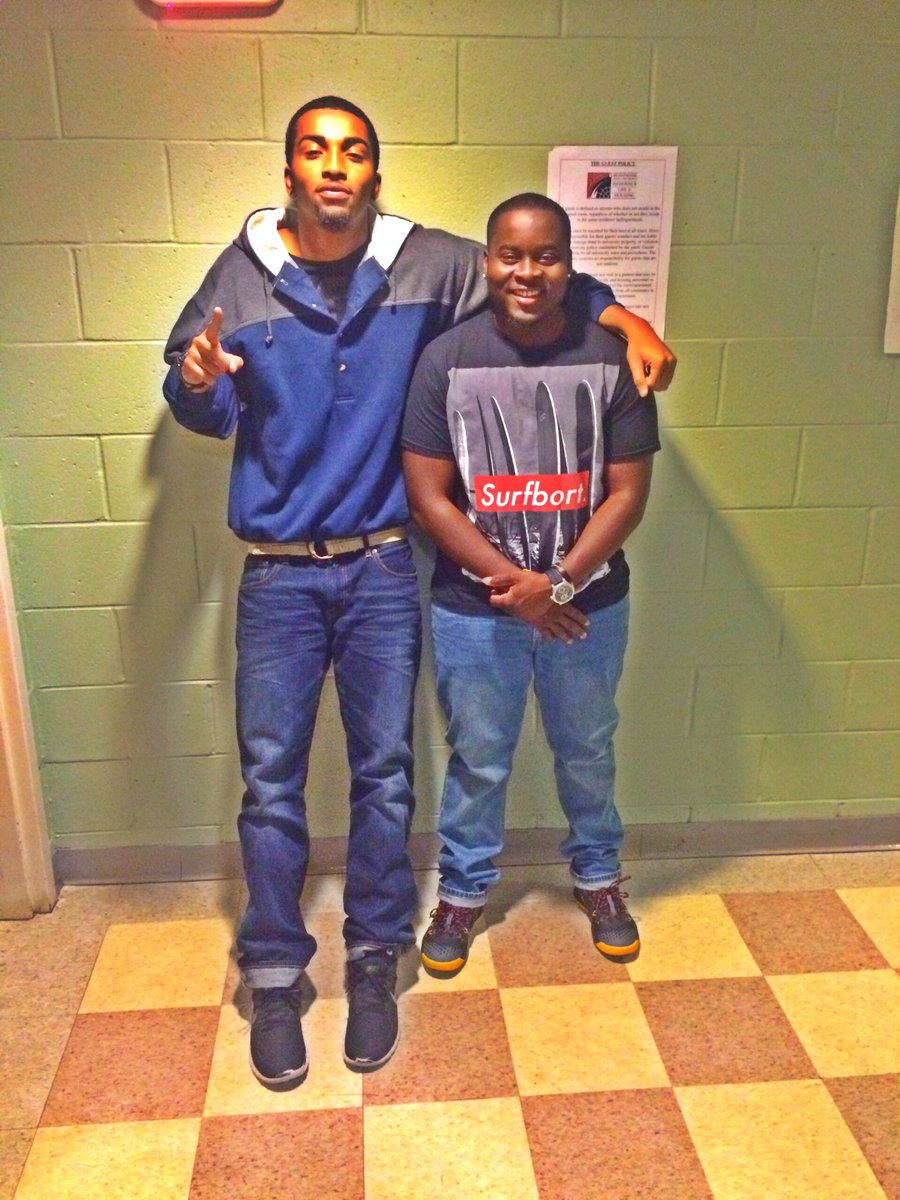 Ambitious_Ace95's tweet photo. Quick throwback &amp; birthday s/o to my bro @J_Hawk23 you already know what it is fam! 🙏🏾😤💯 #Waveyyyy 😂 https://t.co/FS1ZWuHg0g