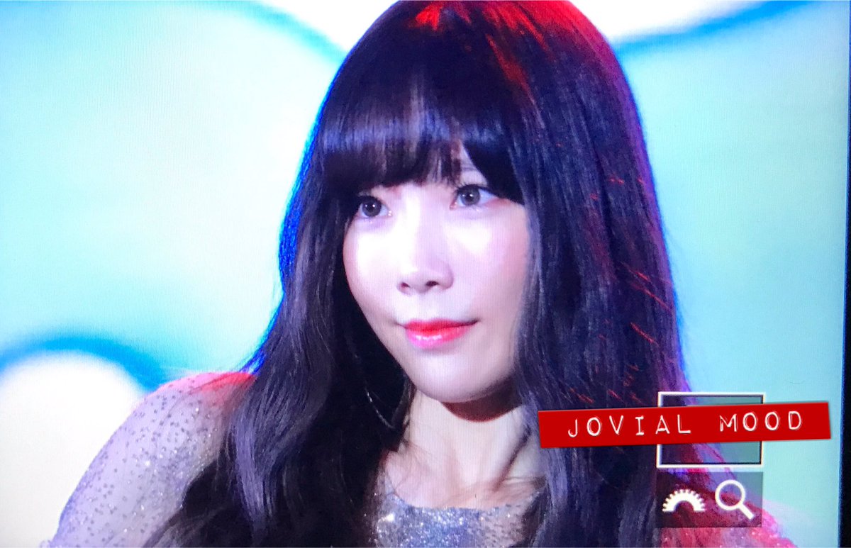jovialmood39's tweet photo. 161126 #태연 #taeyeon (3) https://t.co/SU0HUfecEU