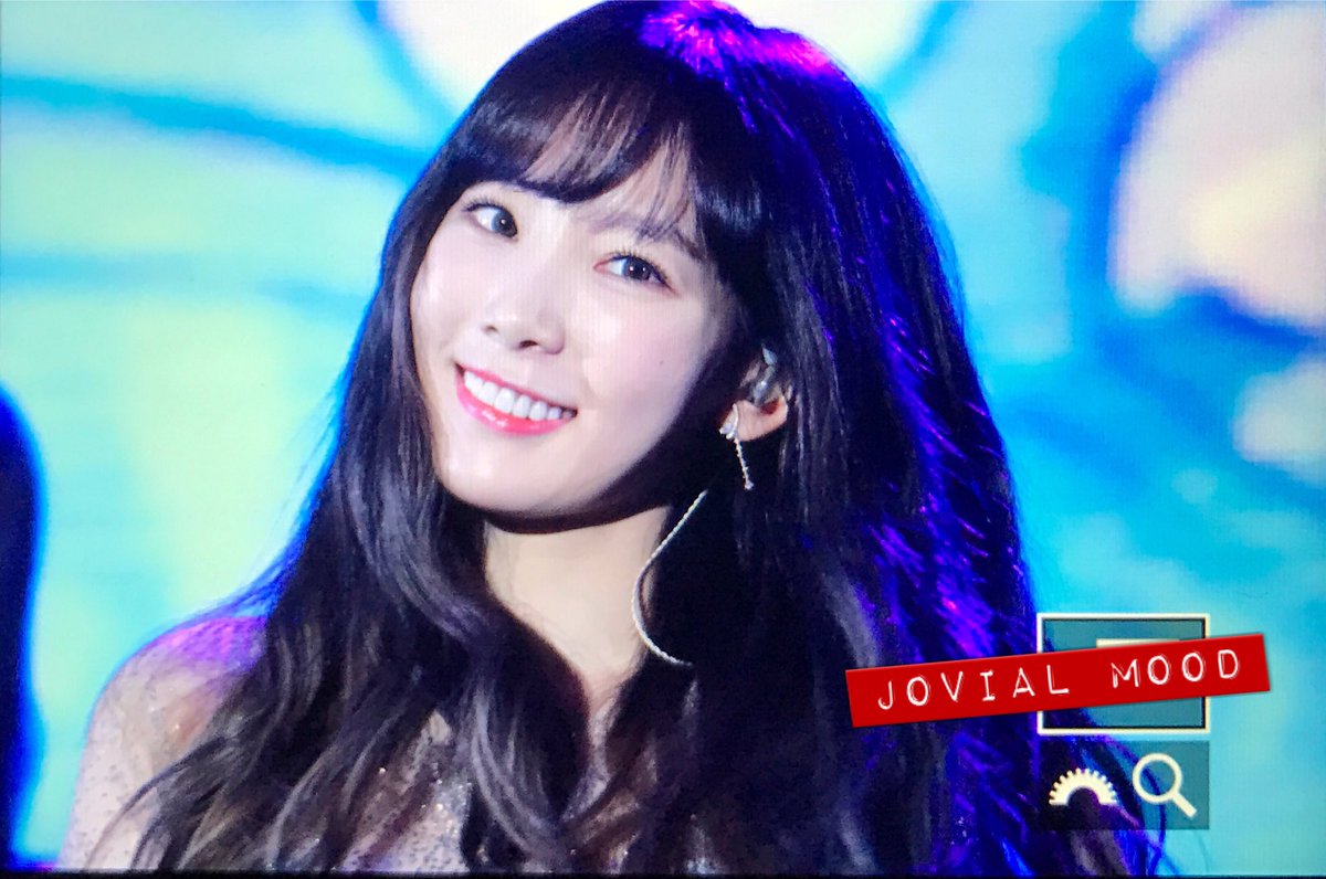 jovialmood39's tweet photo. 161126 #태연 #taeyeon (3) https://t.co/SU0HUfecEU