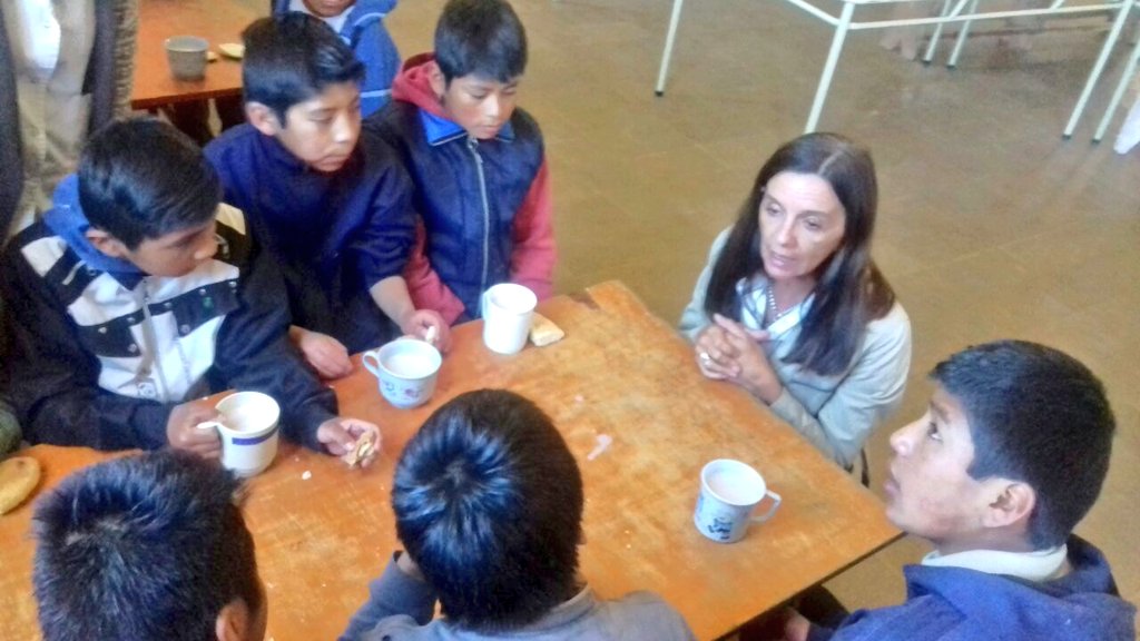 MEducacionSalta's tweet photo. Min de Educación en su recorrido por escuelas de San Antonio de los Cobres. #Salta https://t.co/MXPLqBTcd3