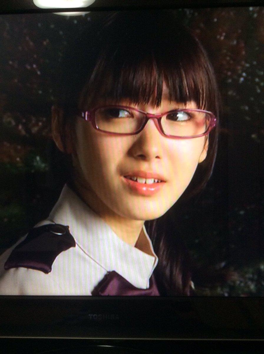 特記 على تويتر 未視聴だった キョウリュウジャー の弥生ことまりえってぃ初登場回 活躍回が収録されてる6巻借りて観た このガッキー感 すげぇぇぇ 驚いた顔とかヤバく似てる 4枚目のこの口の閉じ方似てるわ 分からないかな 飯豊まりえ 新垣結衣