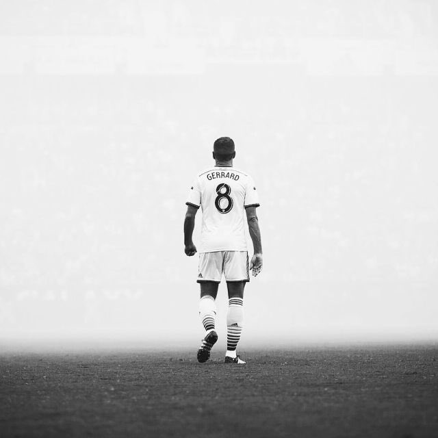 Steven Gerrard como profesional:
✓ 860 partidos.
✓ 212 goles.
✓ 112 asistencias.
✓ 9 títulos.

¡GRACIAS, LEYENDA!