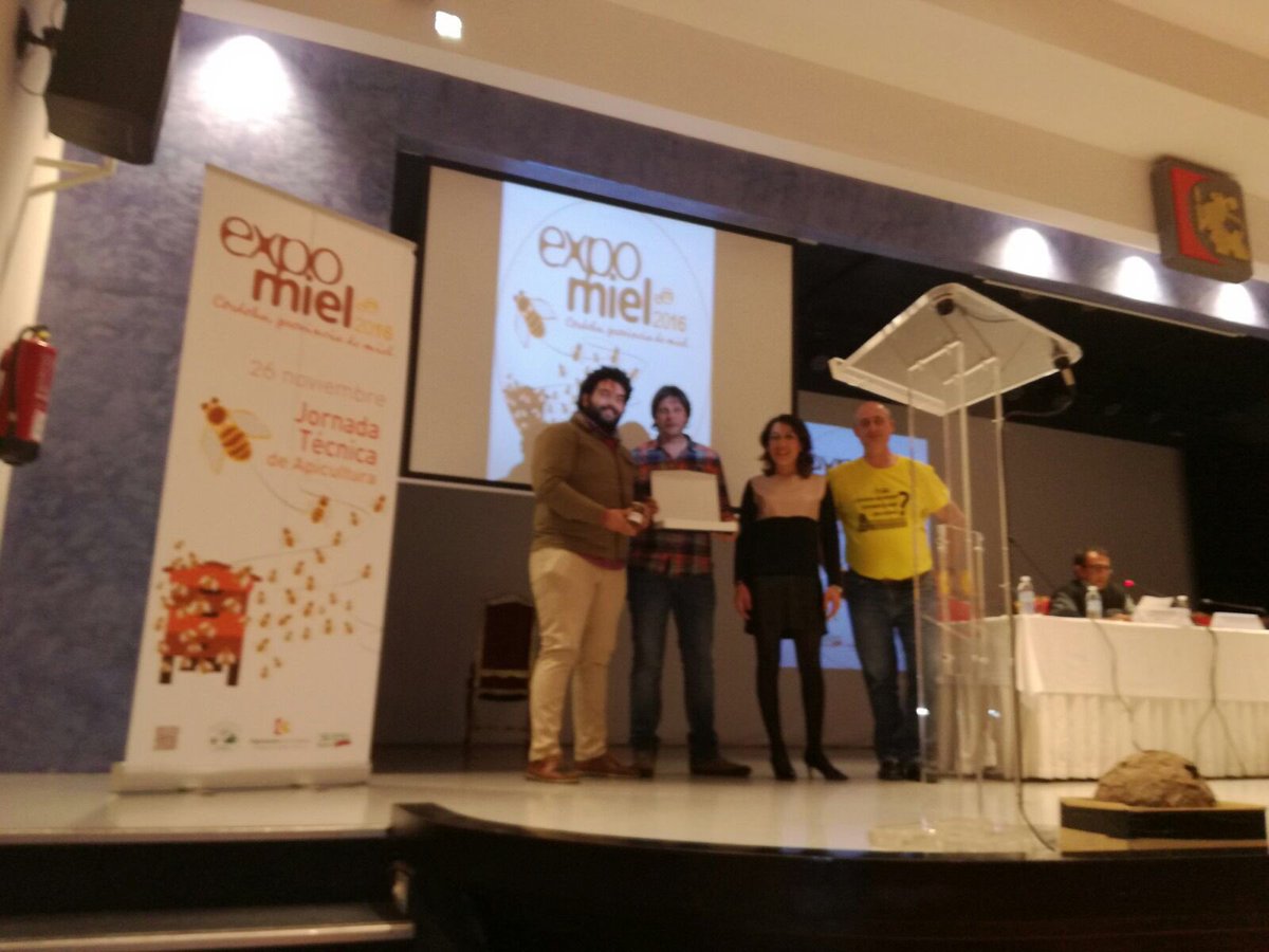 dipucordoba's tweet photo. Enhorabuena a los premiados de #Expomiel16! @AuxiPozuelo https://t.co/HSyG8OoS3l