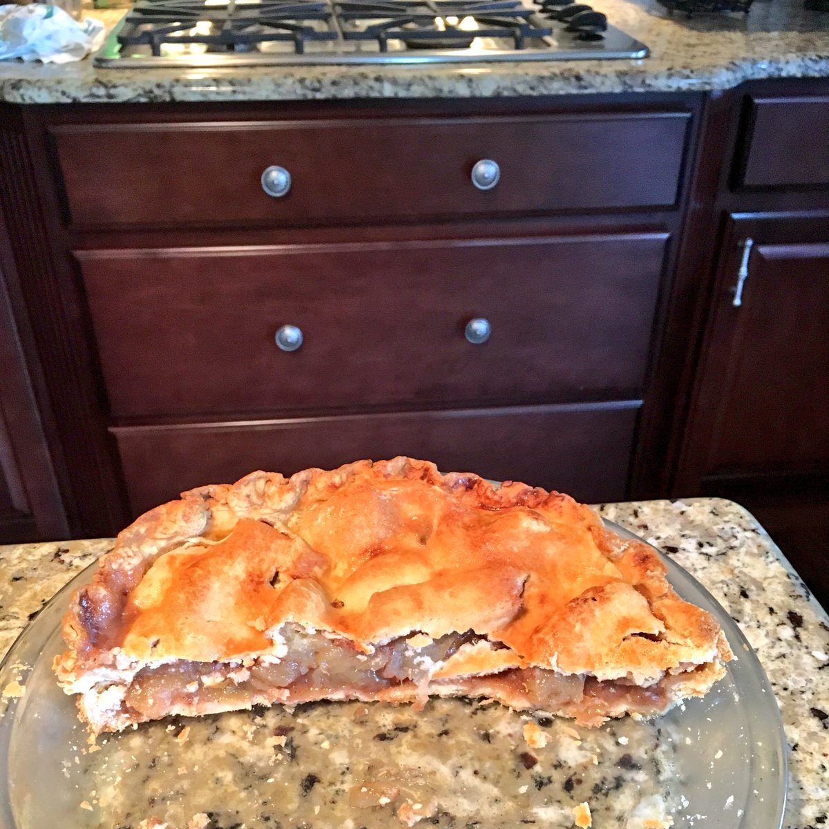 kellarussell's tweet image. Hello self control? It&apos;s me, Kelly. 

#cantstopwontstop #pieeatingcontest #bringiton