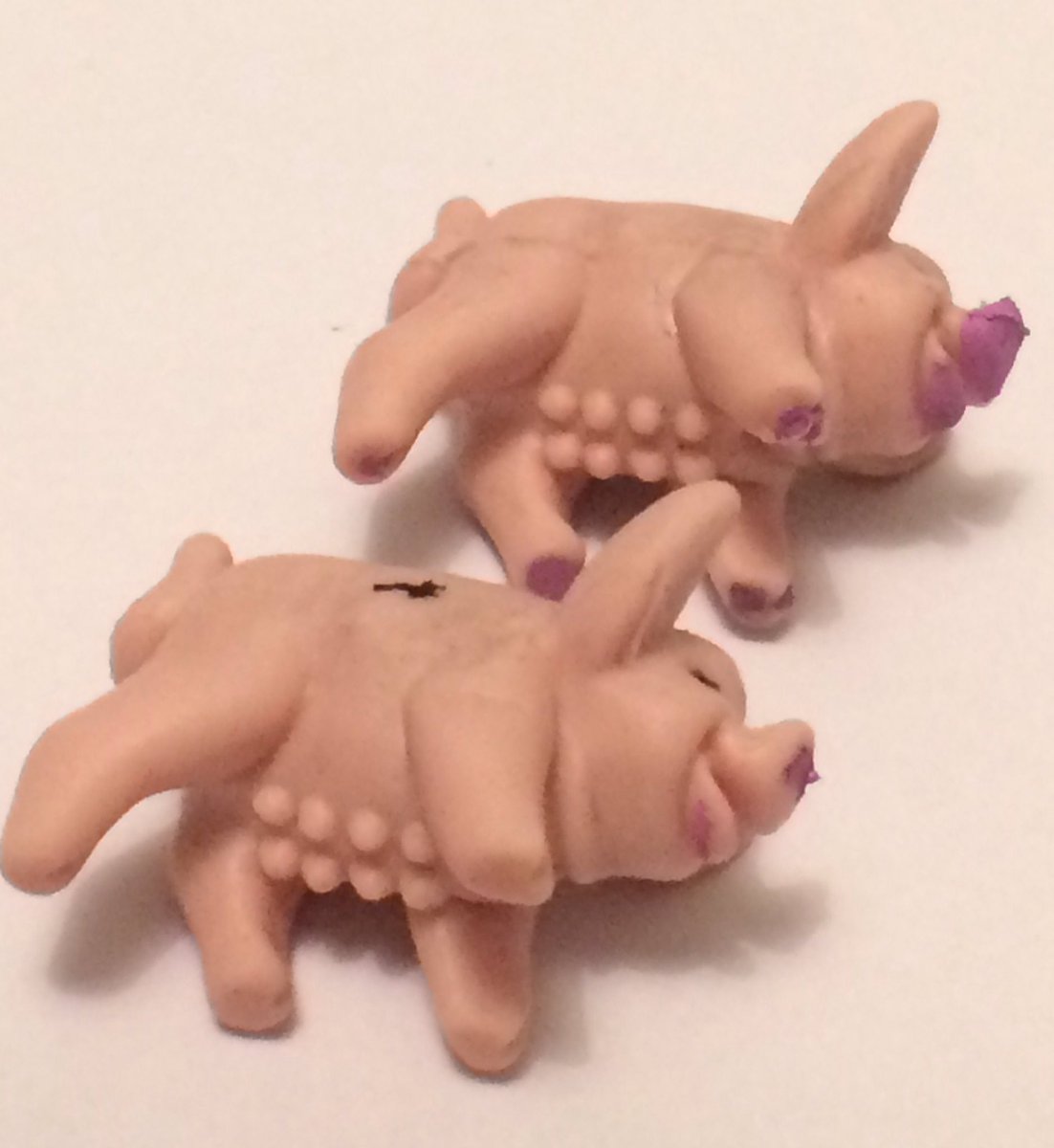 PETERKENTINFO's tweet photo. I'd forgotten what a great game 'Pass the Pigs' was... #Trotter #Sider #DoubleLeaningJowler #DoubleSnouter https://t.co/dgovHfkIH1