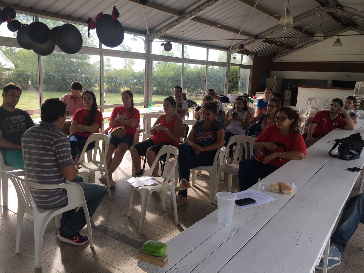 elgringotorres's tweet photo. 👉 Ahora 
👉 @jpcasari 
Hablando en el campamento de #Union en #BellVille #NosVeranVolver 🇵🇱🇵🇱🇵🇱 https://t.co/fYft7BgE9v