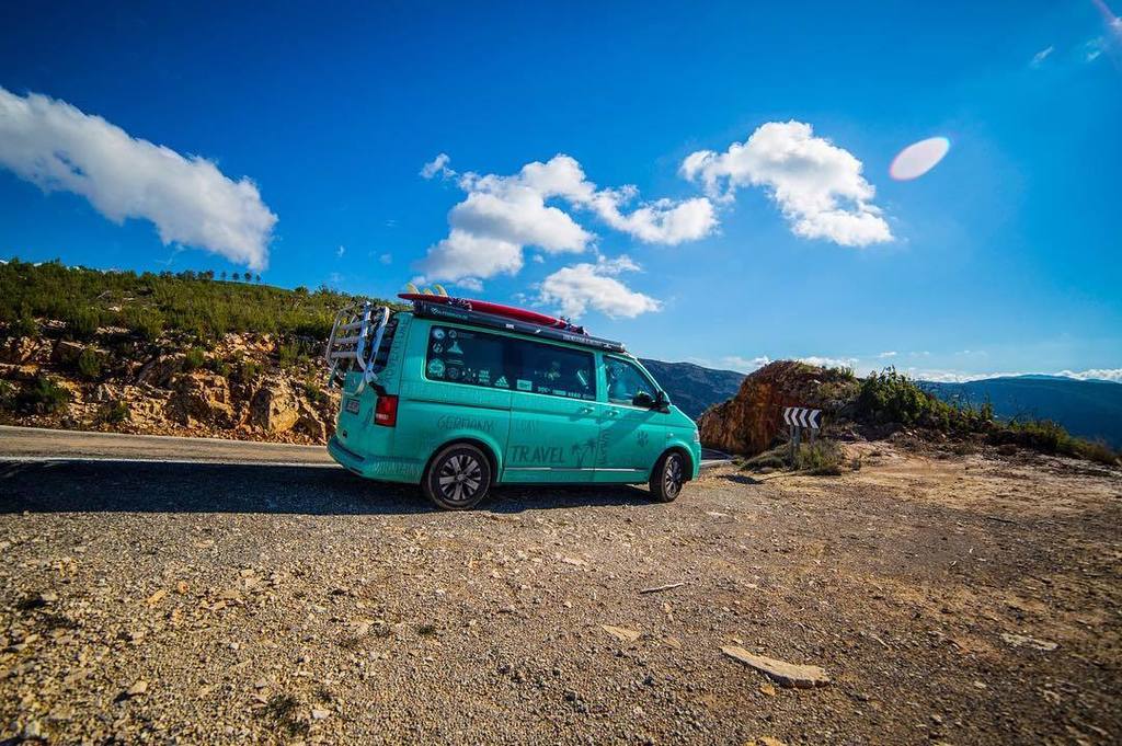Gipfeltraeumer's tweet photo. Unser Bus im Hinterland!
••••••••••••••••••••••••••••
#spain #outback #sun #street #roadtr… https://t.co/7S2IuI4BQD https://t.co/zqFqZUdwEt