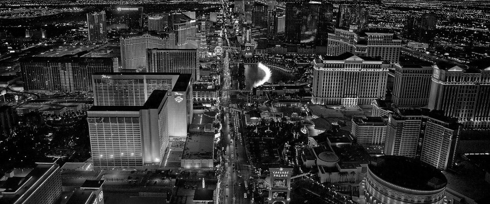 Neon_Cactus_702's tweet photo. #LasVegas #Black&amp;White https://t.co/Y3bnTrl3Qi