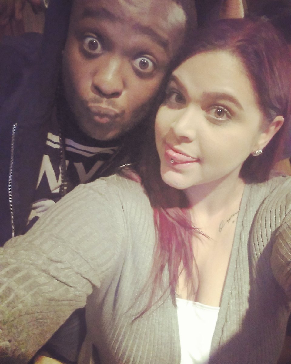 ohemgigi_'s tweet photo. Oh hello there @mattwasfunny #sillysausage #funnybone #hartford #lastnight #chocolateaddict #luvmesome #gottakeepitcool #hewaslit https://t.co/YYttwGu0Cs