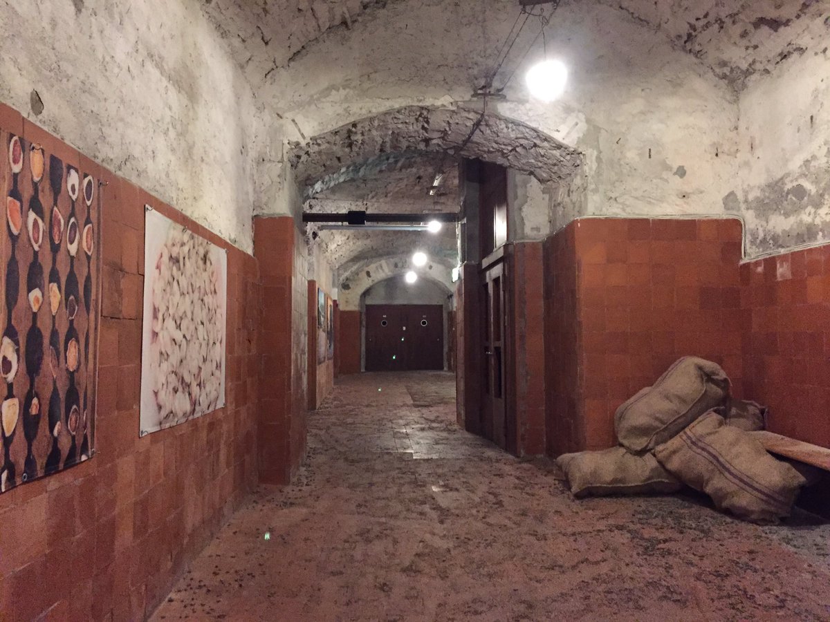 amanda_gea's tweet photo. Meravigliosi gli spazi della vecchia fabbrica di cioccolata #CimaNorma @ciocfact1. E deliziosa la mini sala da cinema. Viva le rinascite! https://t.co/d1eHlGxWl0