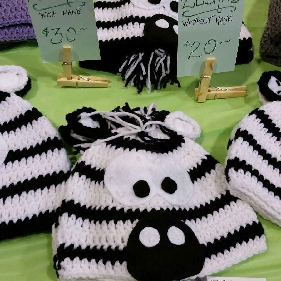 zoodoozca's tweet photo. We are out at the Olds Country Wonderland market from 10 until 3 today! Come and get your Christmas shopping done and see the deals we have! https://t.co/21GDTjn2nF