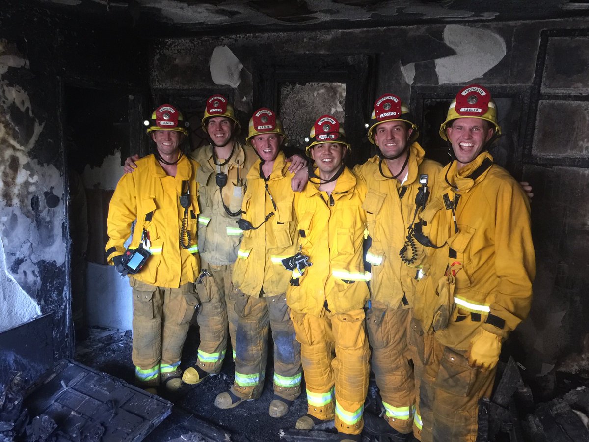 LACSafety11's tweet photo. Glad to see these young Firefighters out helping the public in times of need. #RedShields #AllBoots #BN1 #RoomOfOrigin @LACoFD_DivVII https://t.co/2M2EuXgeLe