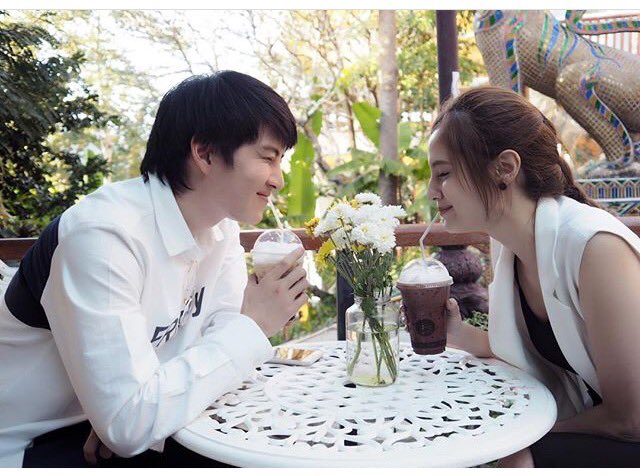 Tannattha28's tweet photo. ไม่มีคำว่าใหม่ เพราะหนูอยู่ในความทรงจำของเขาตลอดมา เขิลอ่ะ #10 ปีเพราะเธอคือรักแรก เพราะพี่เขาคือความผูกพัน เพราะเราไม่เคยลืมกัน #กอล์ฟขวัญ https://t.co/o0UMuhfQch