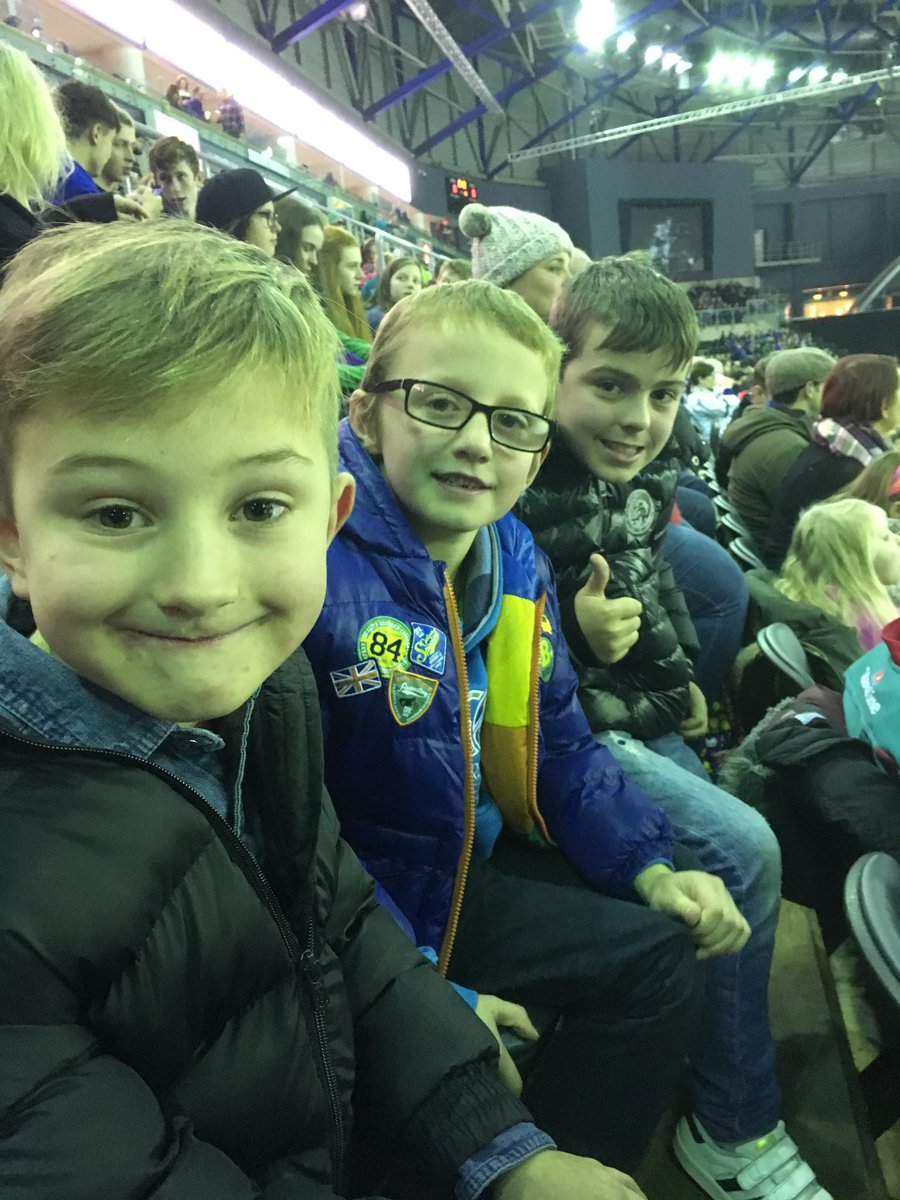 LesBeare's tweet photo. Boys loving the ice hockey! #GiantSelfie https://t.co/psYlibB90n