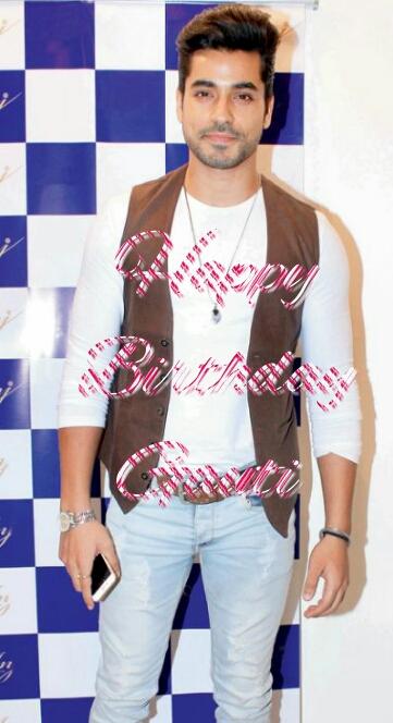 pratikshachoub3's tweet photo. Only 1:25 hours left for #GGBirthday #HappyBirthdayGautamGulati  @TheGautamGulati 🎂🎂 https://t.co/00diKWz7kq