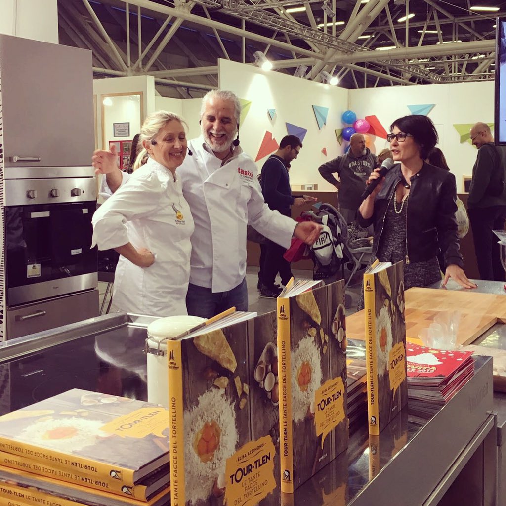 EdizioniMinerva's tweet photo. Oggi a #MondoCreativo con #LuciaAntonelli e #MarioFerrara: si parla di #tortellini e del #libro "#TOURTLEN" con tante #ricette! https://t.co/B1grp9Snjr