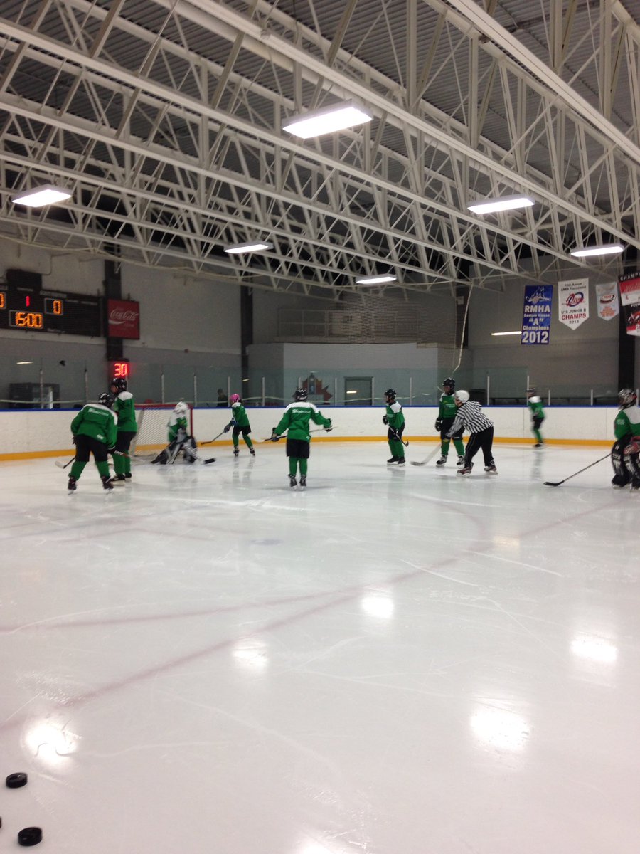 ChristieLake's tweet photo. Warm up is underway! CLK vs @heroshockey is about to kick off! #STARprograms #STARhockey @bgcottawa https://t.co/uk6IzXFXnw