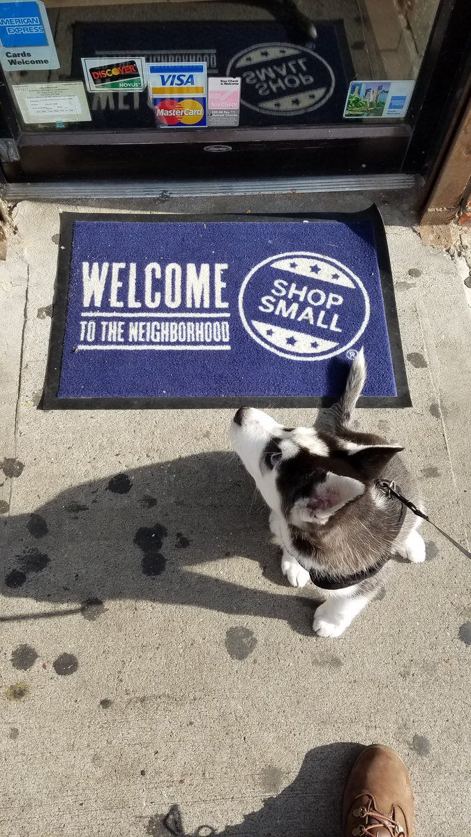 nilkamartell's tweet photo. Support local businesses! Loving this sign in front of @Metro_Optics in Parkchester! #LovingtheBronx #MetroOptics https://t.co/RowMMwh7no