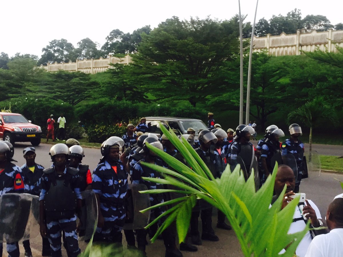 hleckat's tweet photo. Hotel M'plaza #Gabon https://t.co/ciBz9RmlCb