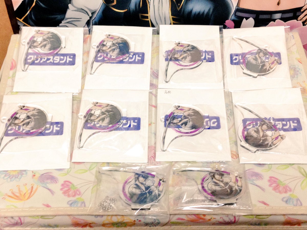 aotgoods's tweet photo. すごい今さらですが。
一番カフェのクリアスタンドを銀さんグッズと交換してくれる方いらっしゃいますか？(^_^;)
土方さん13個、沖田くん8個、高杉さん10個、神威くん2個あります。複数提供も可能ですのでお気軽にお声がけください(*^o^*) https://t.co/VsMdPXlPr8