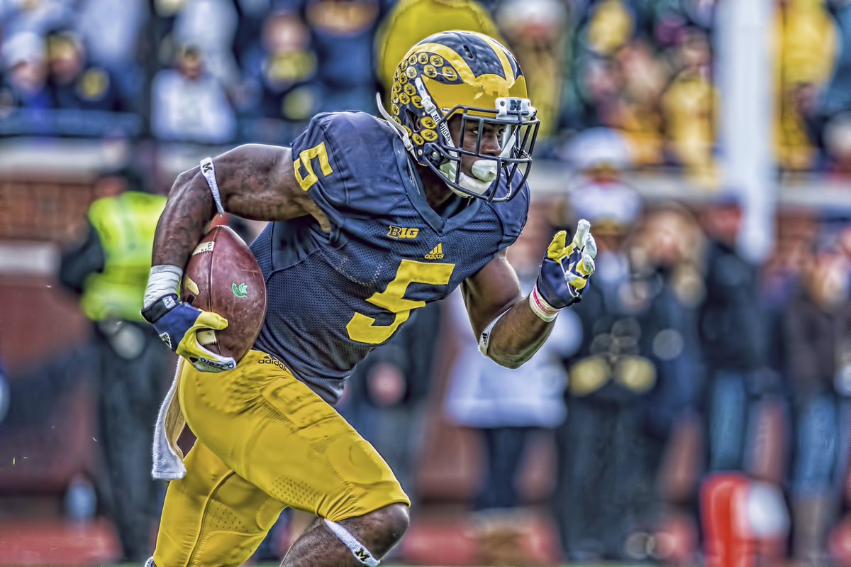NBAgxf's tweet photo. Who ya got? 

RT - Ohio St. 

Like - Michigan https://t.co/O01JshArxW