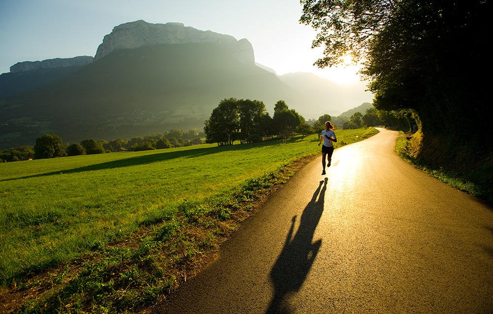 runnersworld's tweet photo. 8 ways to become a morning runner https://t.co/xIHUDZ7aQH https://t.co/Z7e9FQDQf4