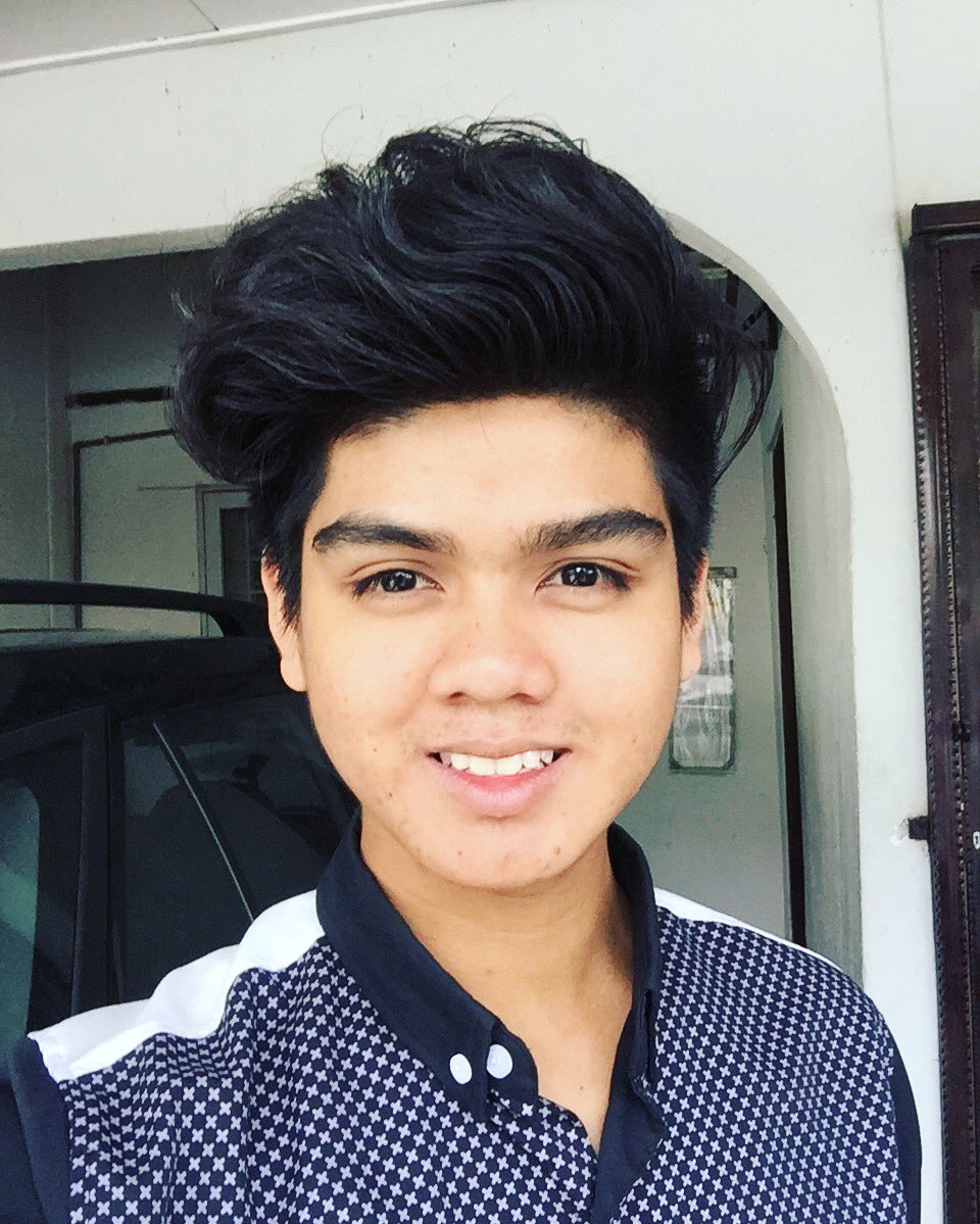 lasyraf's tweet photo. 10 tahun lepas #dubchallenge https://t.co/dEvh32jB5q