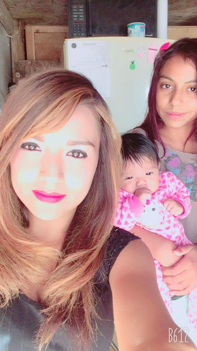 aki kon mi bb hermosa y mi hermana